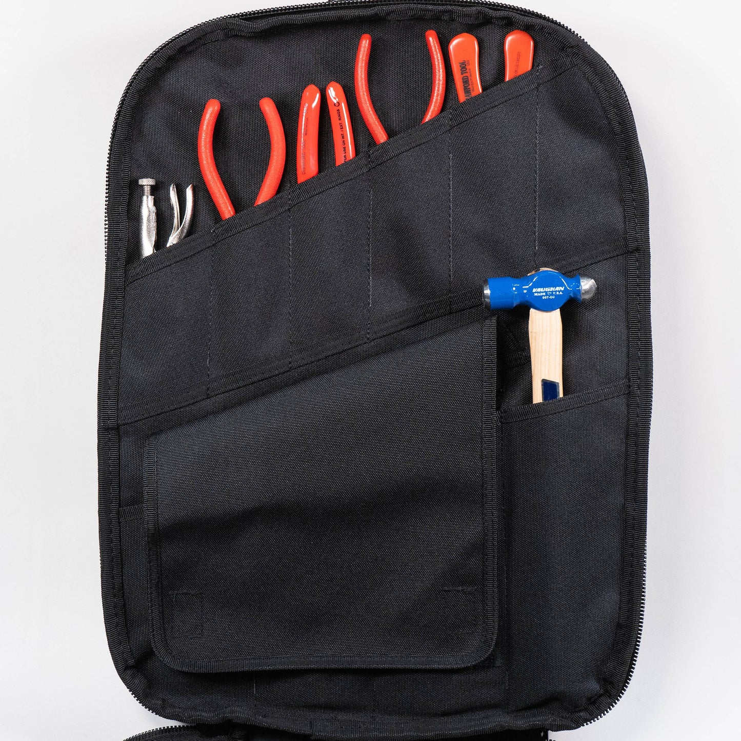 Trousse à outils Crawford Basic pour photocopieur avec tournevis JIS Vessel - 40 V - BP4 dans une mallette à outils zippée à 4 compartiments.