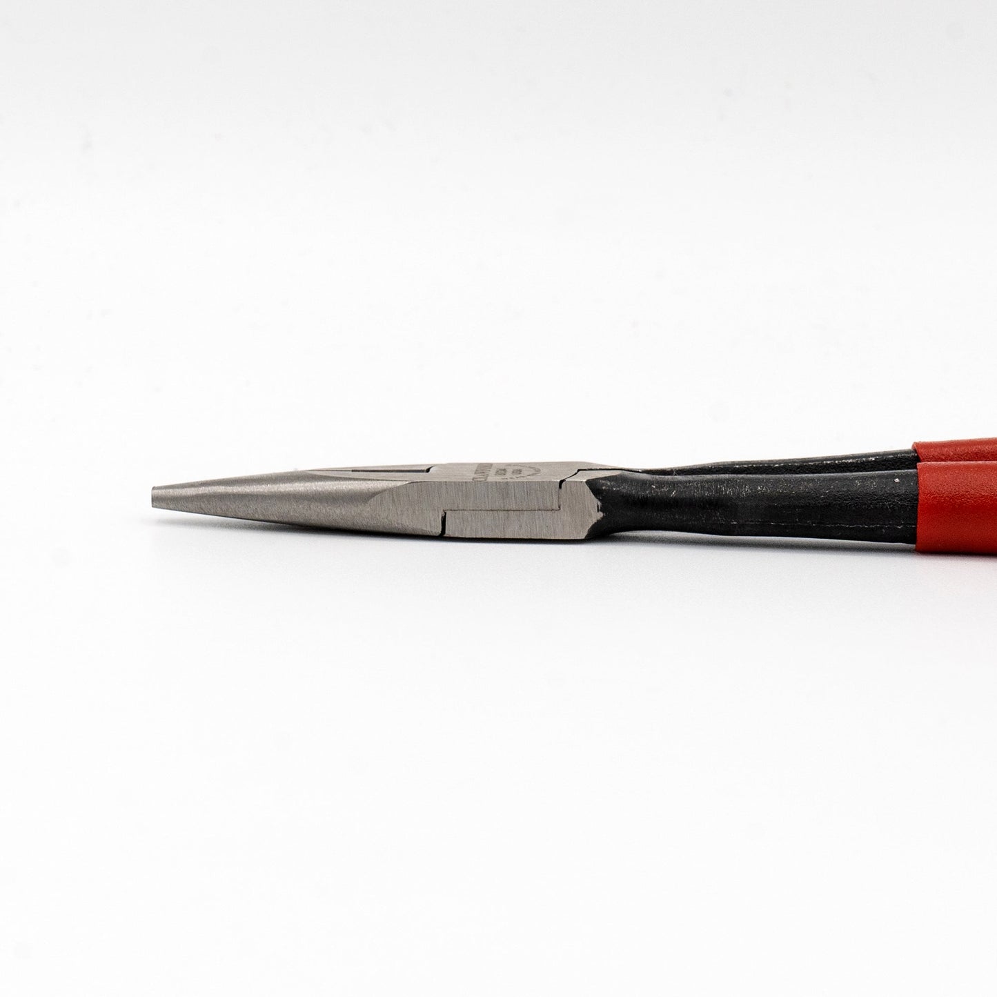 Pince à bec long miniature Crawford Tool 8634 avec mâchoires dentelées (à bec en chaîne)