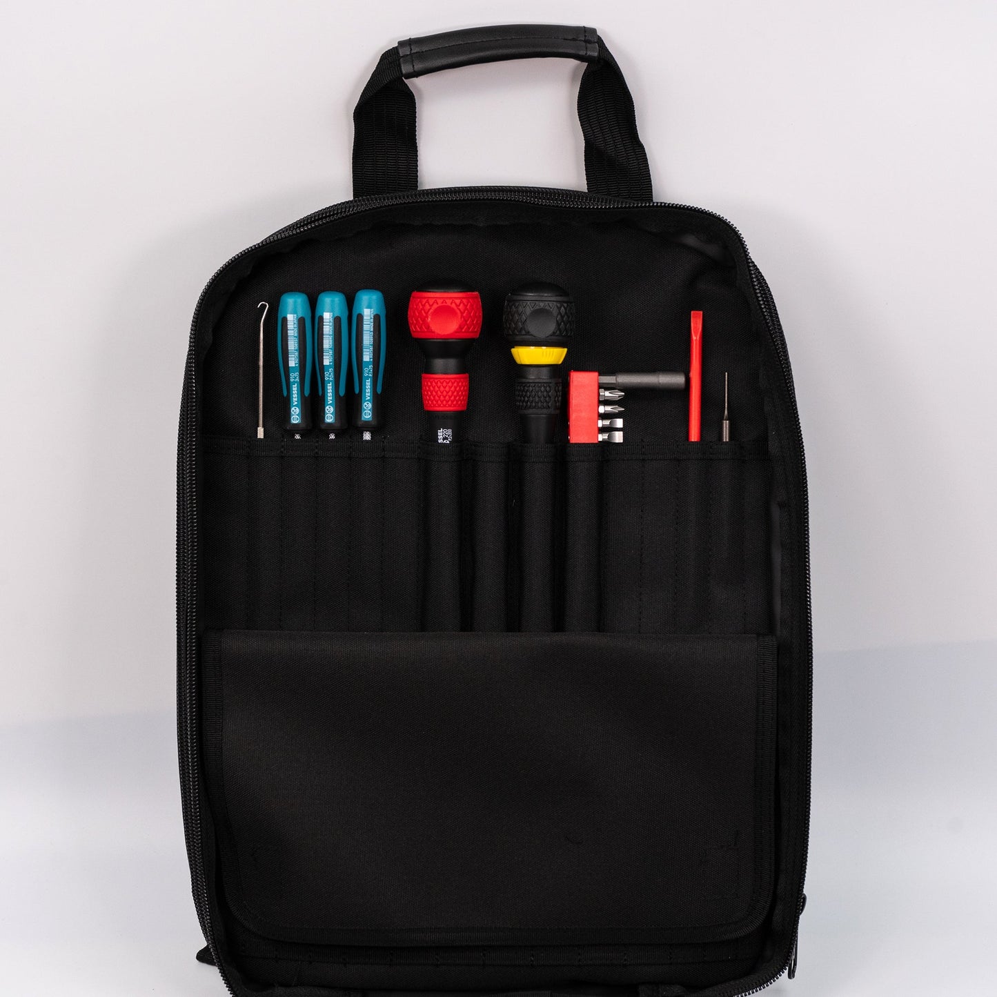 Trousse à outils Crawford Basic pour photocopieur avec tournevis JIS Vessel - 40 V - BP4 dans une mallette à outils zippée à 4 compartiments.