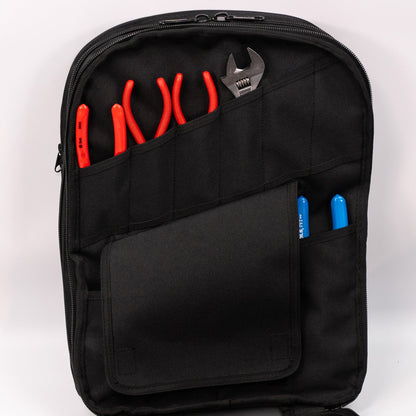 Trousse à outils universelle Crawford pour l'électronique - 63-BP4 dans une mallette à outils à sac à dos à 4 panneaux